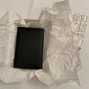 Comme des Garcons WALLET luxury group cardholder NWT